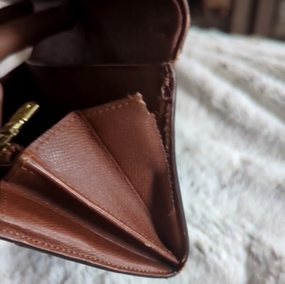 Louis Vuitton Sarah Monogram Continental Wallet - Picture 15 of 16